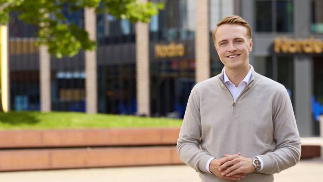 DK advisor Mads SMALL