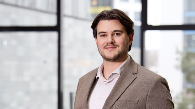 DK advisor Casper SMALL
