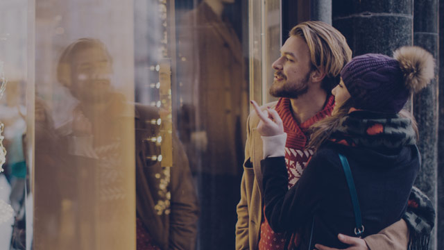 couple window shopping small overlay